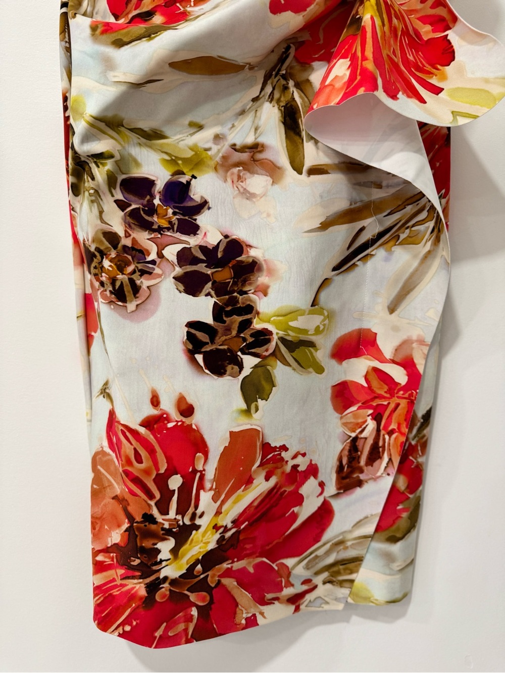 CHIARA BONI LA PETITE ROBE Ruffle Floral-Print Bodycon Midi Dress - Picture 4 of 9